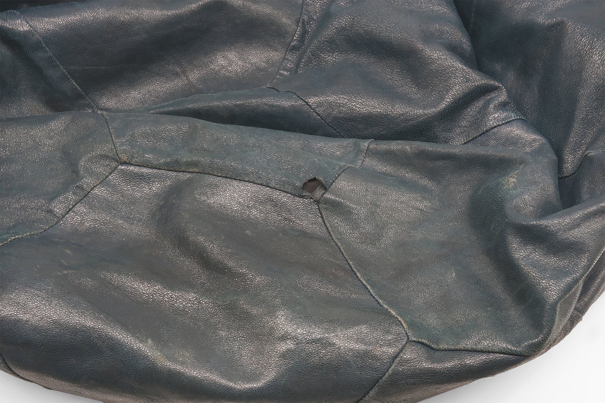 VINTAGE BLESS N°20 FOOTBALL BAG LEATHER 大 | Outdated