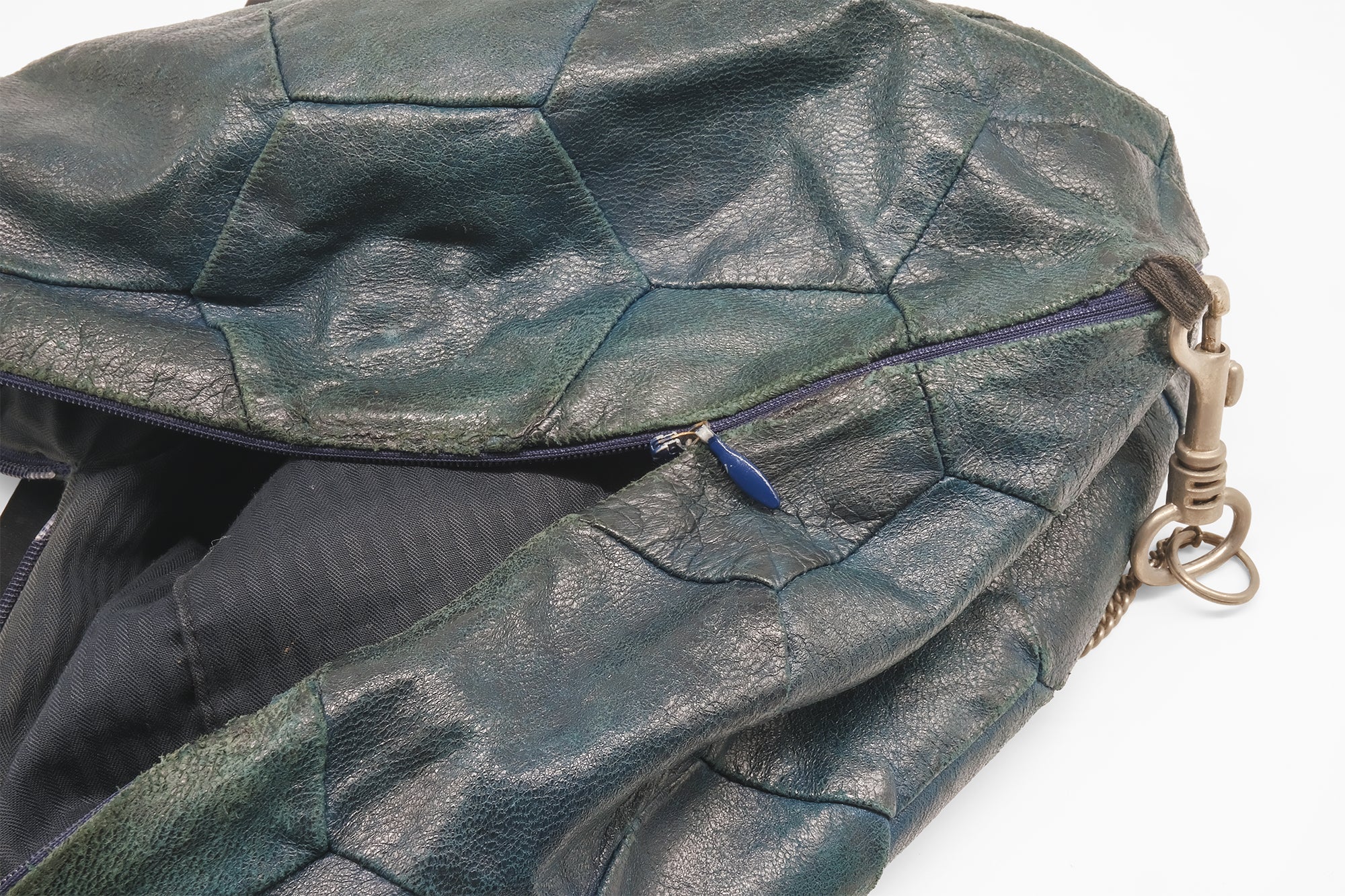 VINTAGE BLESS N°20 FOOTBALL BAG LEATHER 小 | Outdated