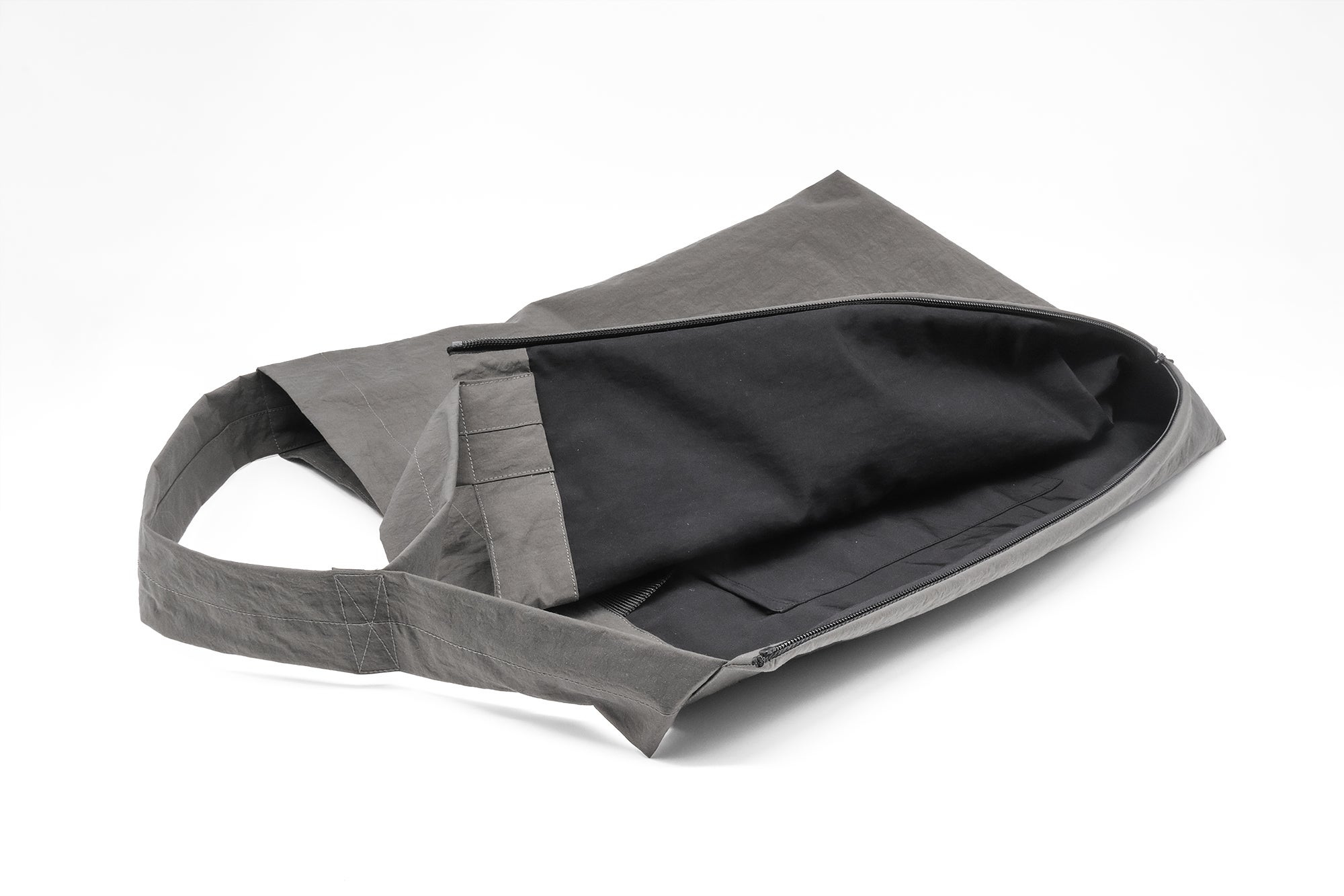 ERA. SHRINK PIPE BAG イーラ ERA. (イーラ) / 「EO SHRINK RE:PIPE BAG BAG」－ WEEKENDER SHOP