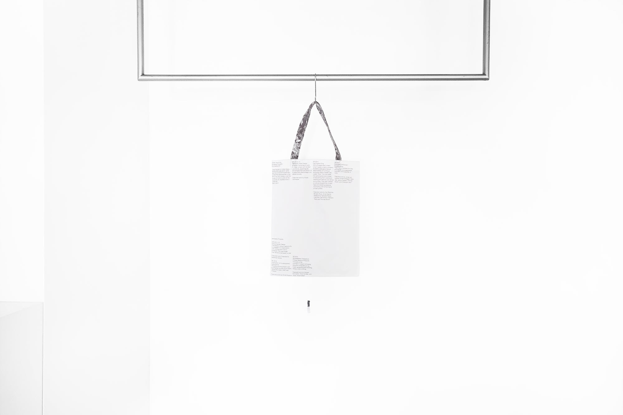 BLESS n° BOOK BAG Edition #1トートバッグ BLESS n° BOOK BAG Edition #1トートバッグ BLESS BOOK BAG